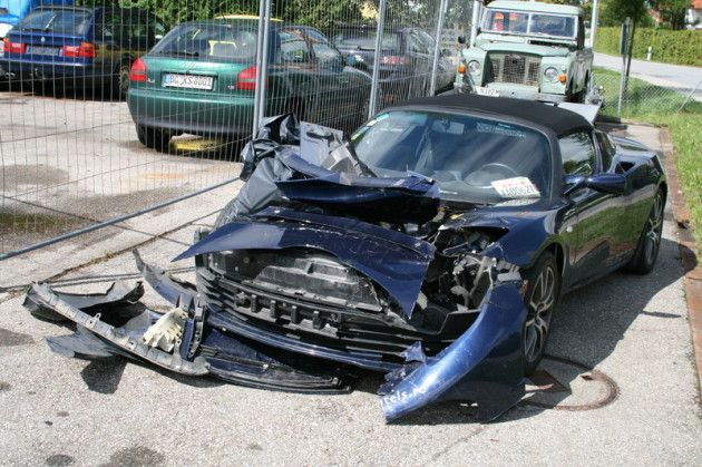 Termina con un accidente la aventura del Tesla Roadster de la vuelta al mundo