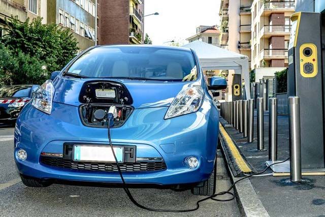 Francia da el paso en favor de las infraestructuras de recarga para coches eléctricos