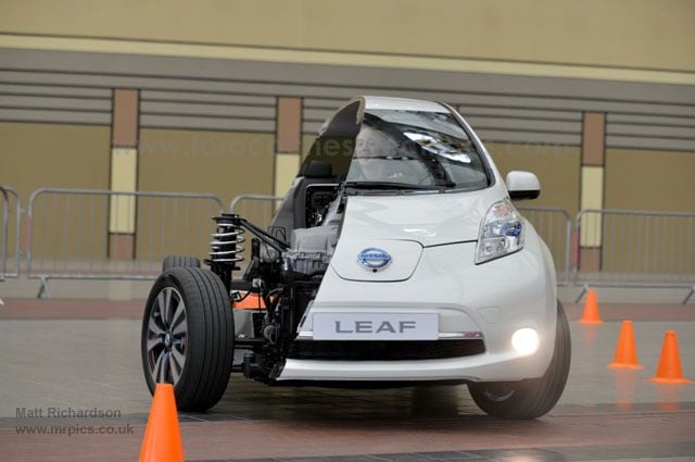 Medio-Nissan-LEAF-Londres-13