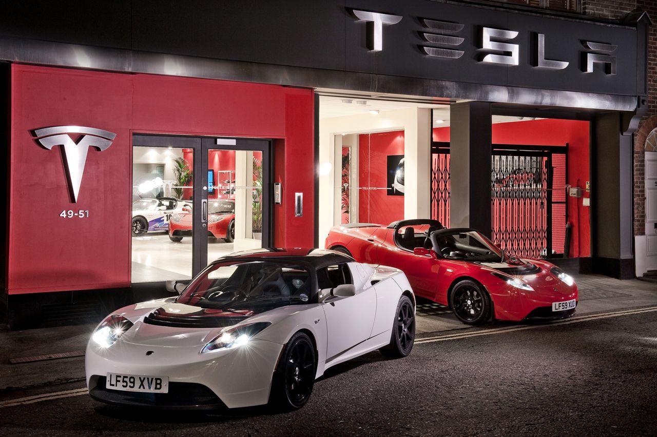 El Tesla Roadster ya es un clásico que se revaloriza, y una unidad se vende por 250.000 dólares