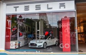 tesla-store-bruselas-13