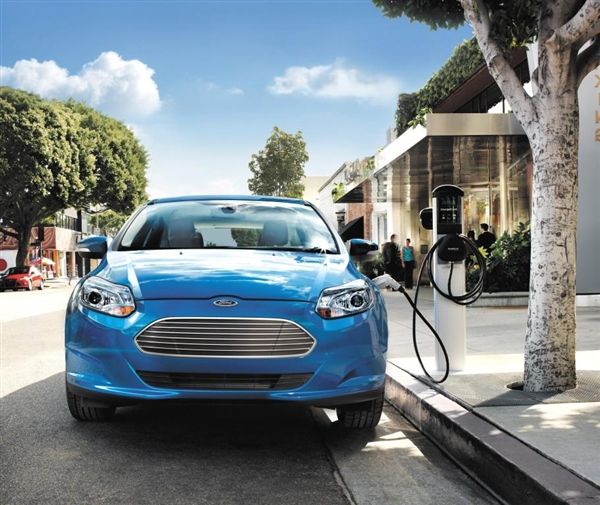 Ford C-Max Energi. La versión híbrida enchufable disponible desde 34.995 euros