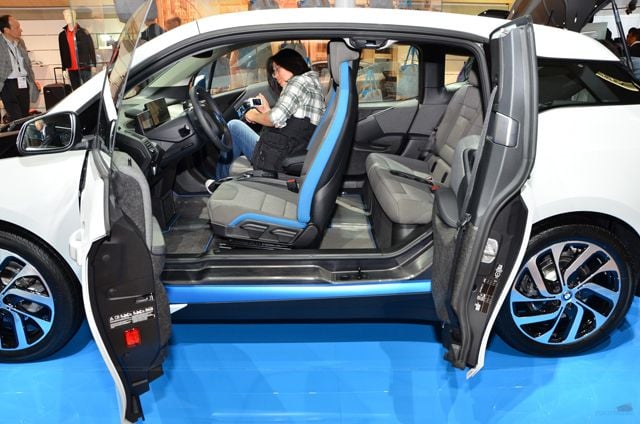 Conocemos con más detalle el interior del BMW i3