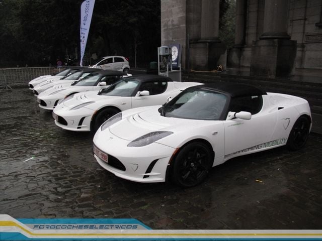 Bruselas01-Tesla-Roadster