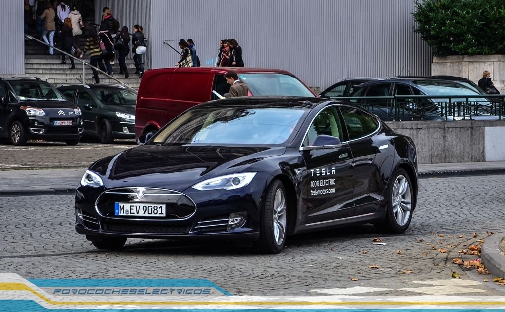 Prueba Tesla Model S 30