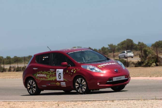 nissan-leaf-ecoseries-2013