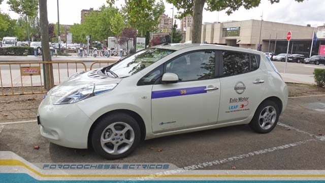 nissan leaf taxi