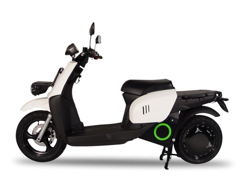 Scooter eléctrico de SCUTUM con batería extraible