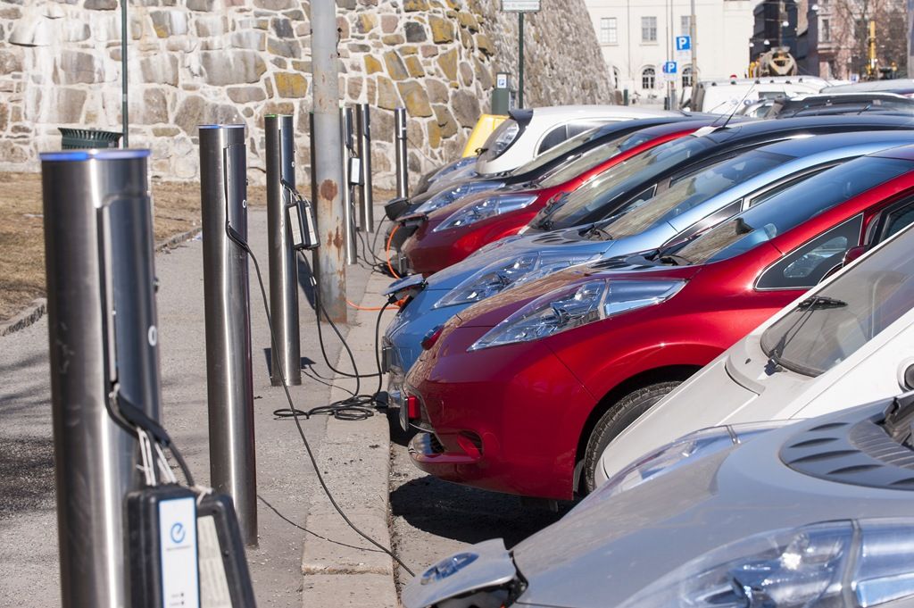 La red eléctrica noruega empieza a tener problemas con los coches eléctricos