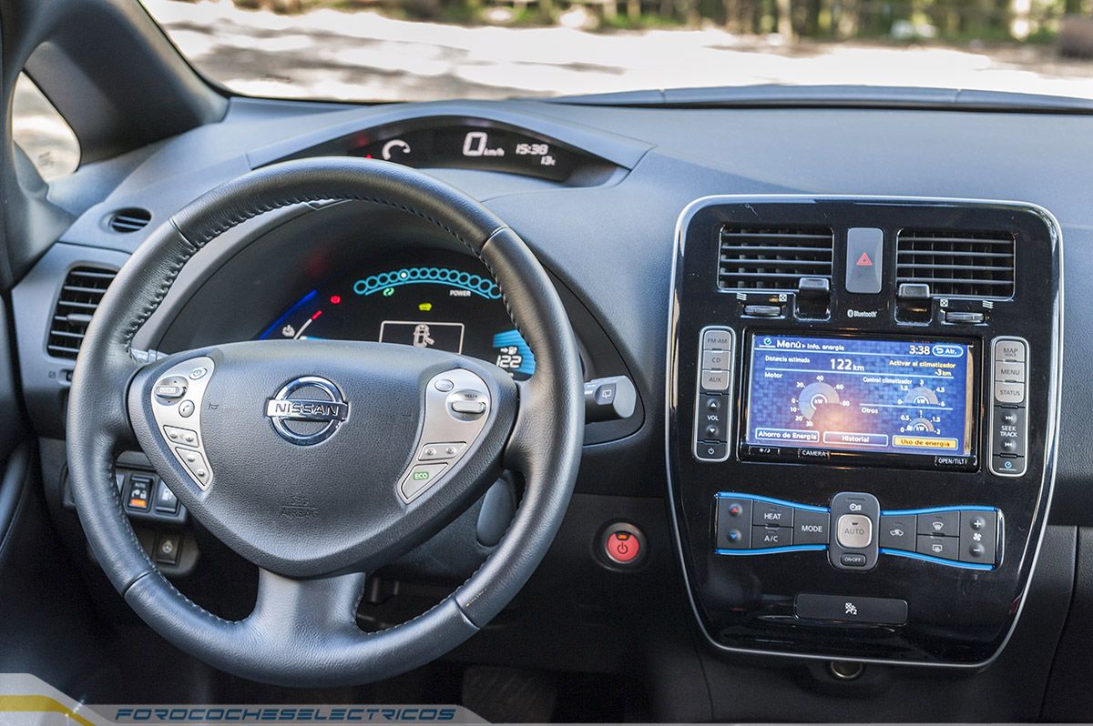 Llamada a revisión del Nissan LEAF por un problema en el airbag