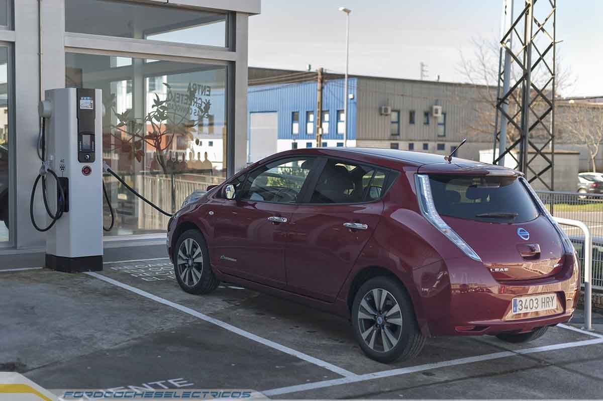 Japón demuestra que aunque tengas una buena red de recarga, las ventas de coches eléctricos no llegarán solas