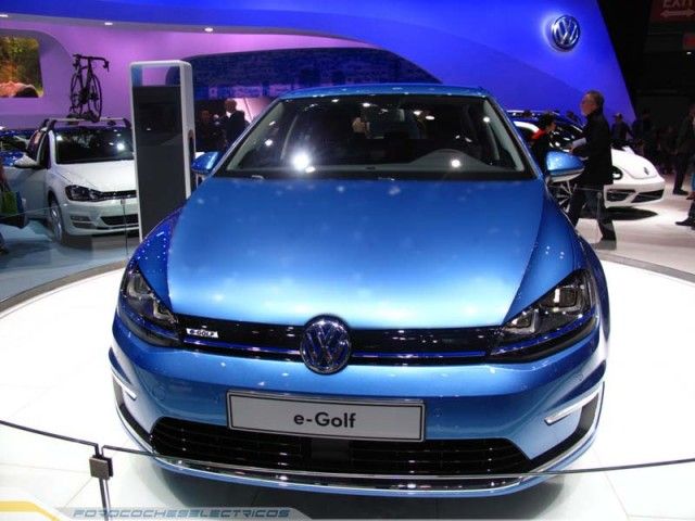 VW-eGolf-4-b