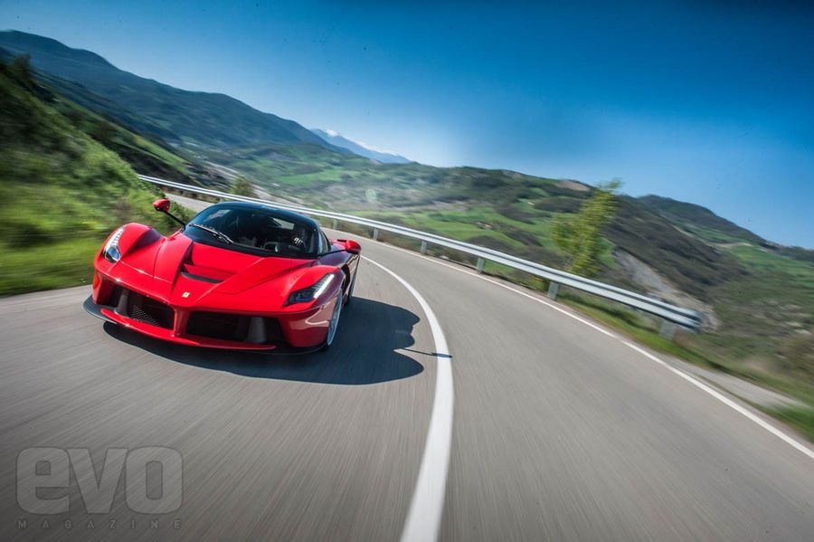 ferrari-laferrari-test