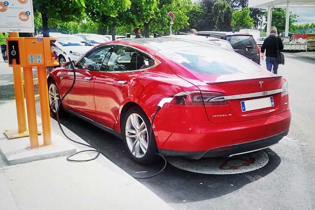 tesla-model-s-recharge