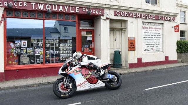 2014-isle-of-man-tt-zero-14