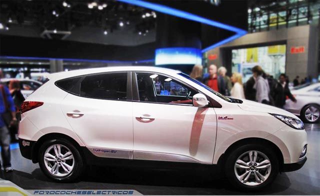 Hyundai-ix35-fuel-cell-1