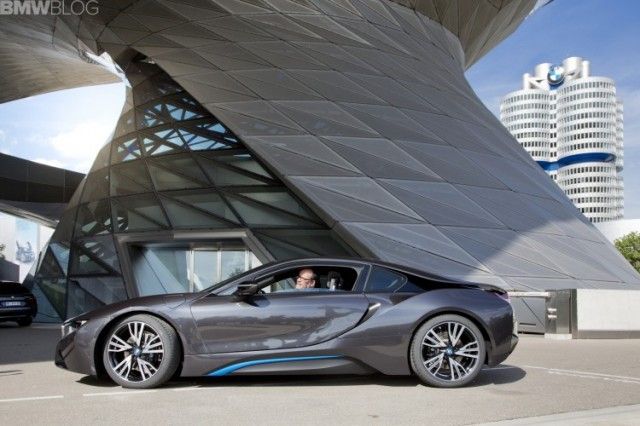 bmw-i8-deliveries-05-750x500