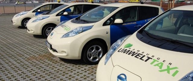 Nissan_Leaf_Taxi-1040x440