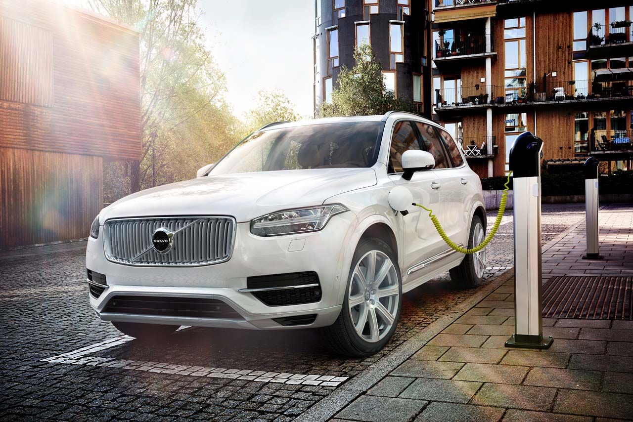 La guerra por las emisiones más bajas ha comenzado. El Volvo XC90 T8 logra promediar sólo 49 gramos por kilómetro