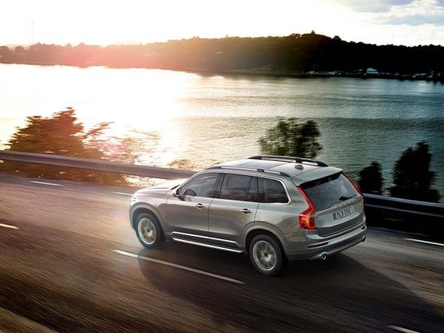 volvo-xc90-plug-in-4.jpeg