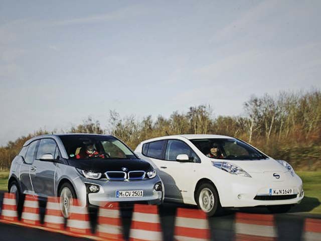 bmw-i3-vs-nissan-leaf