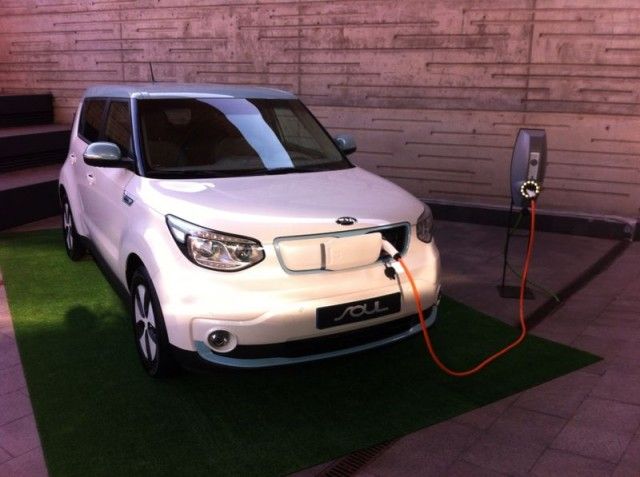 kia-soul-charging