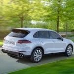 Porsche Cayenne S E-Hybrid-back