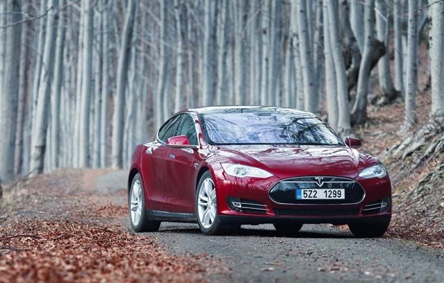 Tesla llama a revisión a 1.100 unidades del Model S en Noruega