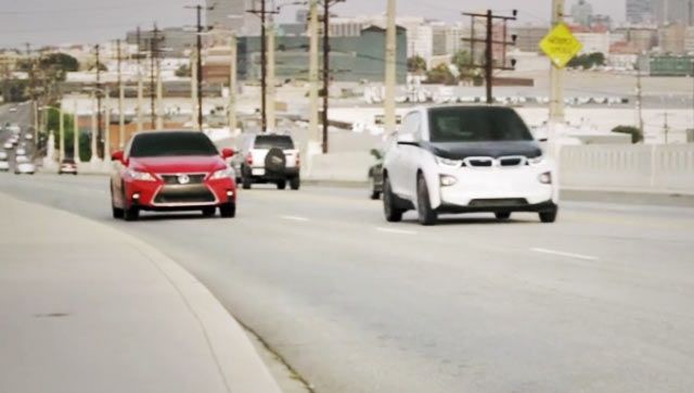 Lexus insiste. Publica un nuevo vídeo atacando a los eléctricos