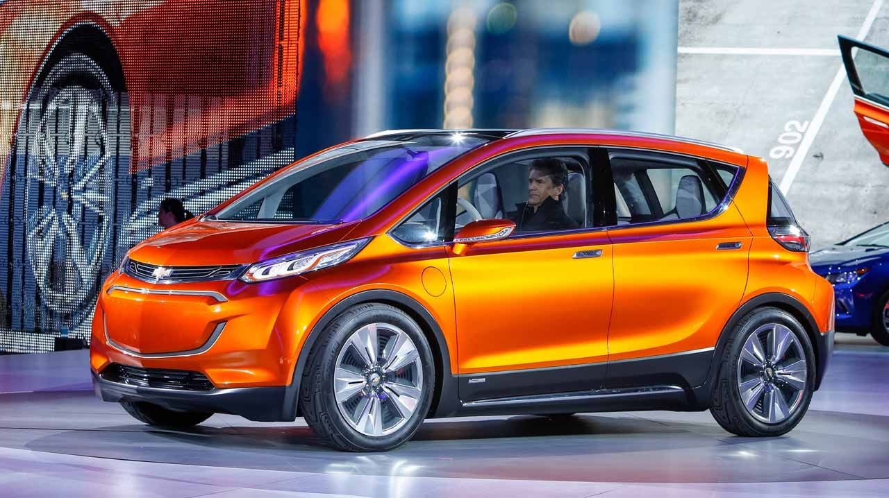 El Chevrolet Bolt comenzará su producción en octubre de 2016, y podría tener una versión Opel