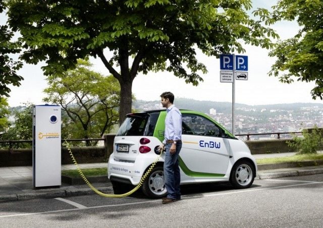 El actual Smart eléctrico seguirá vendiéndose junto con la nueva generación