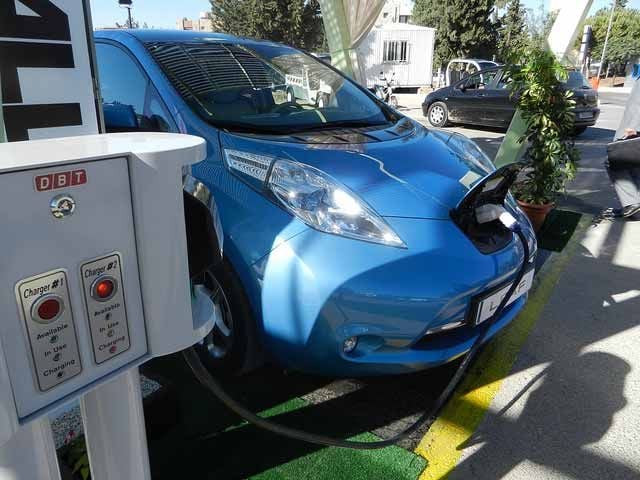 Jordania abre las puertas al coche eléctrico