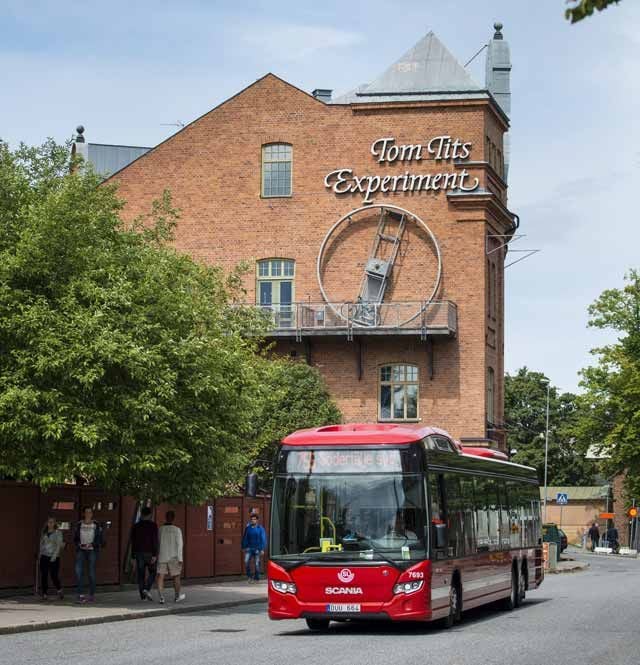 Scania probará autobuses eléctricos con recarga inalámbrica