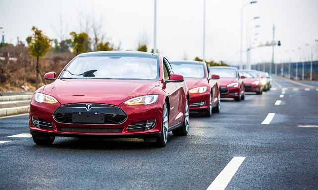 El Tesla Model S pierde hasta un 3% de batería por día cuando está aparcado