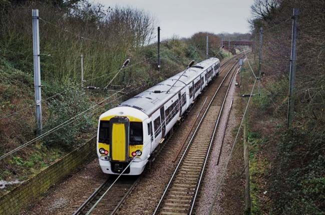 Bombardier presenta un tren alimentado por baterías