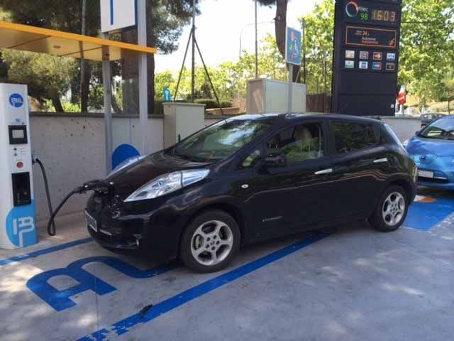 Guía de carga rápida para coches eléctricos