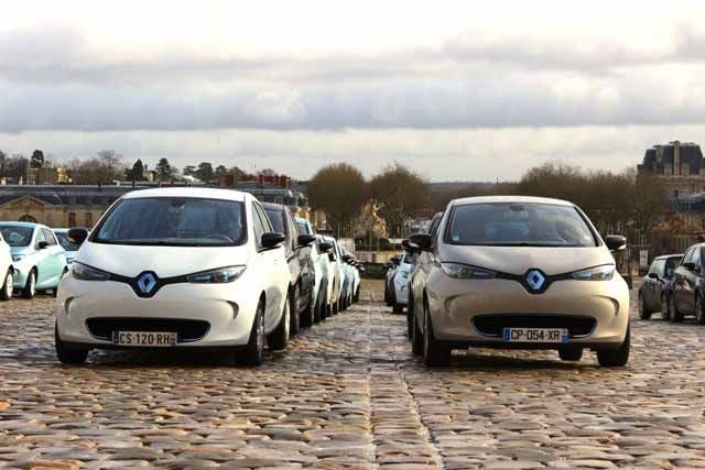 20 Renault ZOE 40 vigilarán la zona de aparcamiento regulado de Bilbao