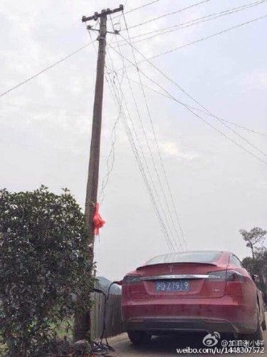 tesla-model-s-china-pole-charge-2