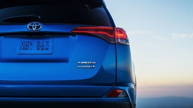 2015-toyota-rav4-hybrid-teaser-1