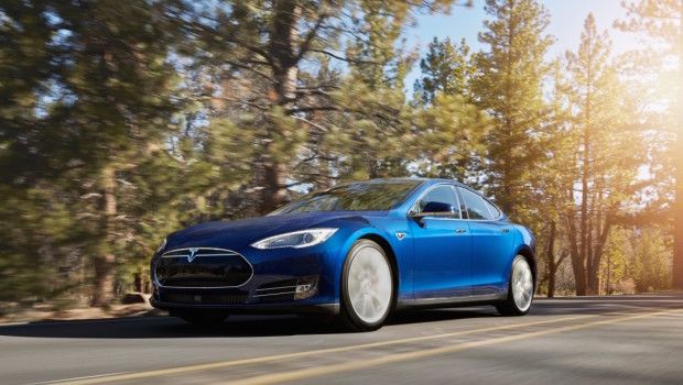 Tesla-Model-S-70D-new-color-Ocean-Blue-620x350