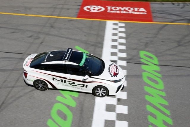 Toyota-Mirai-Pace-Car-2