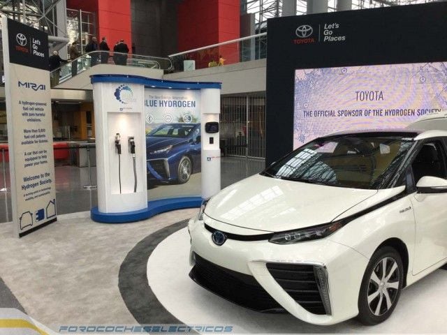 Toyota-mirai-2