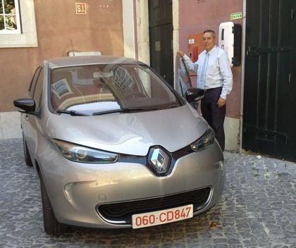 La embajada de Francia en Portugal cambia su coche oficial por un Renault ZOE