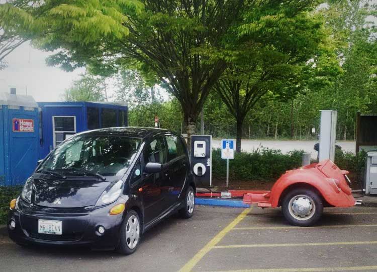 Un Mitsubishi i-MiEV con extensor de autonomía