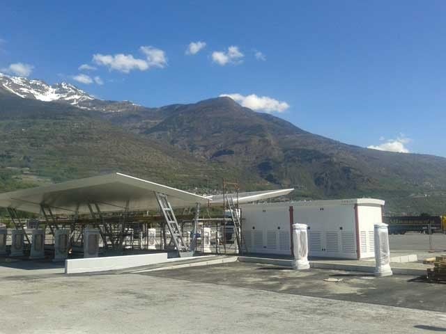 tesla-supercharger-aosta