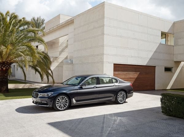 BMW 740e xDrive-3