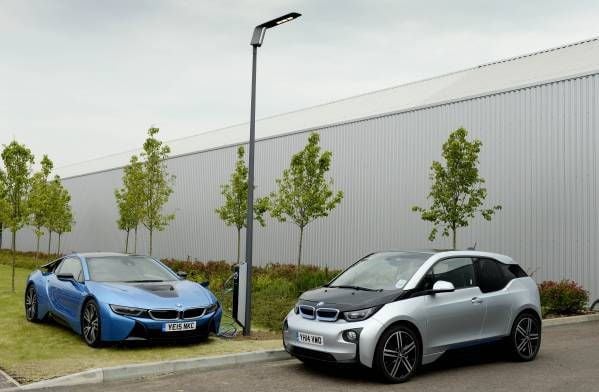 En 2015 el BMW i3 y el i8 alcanzaron las 29.513 unidades vendidas. Un 1.5% del total de ventas de BMW