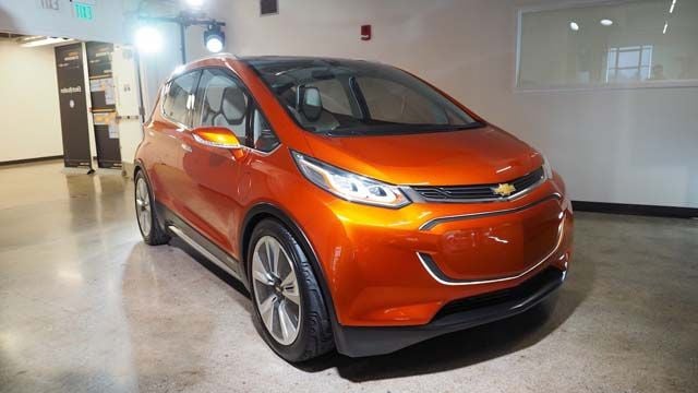 Las primeras pruebas del Chevrolet Bolt le permiten superar los 320 kilómetros de autonomía