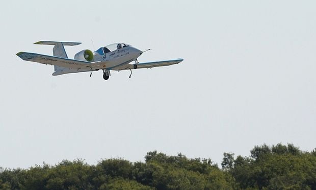 El primer avión eléctrico que cruza el Canal de la Mancha