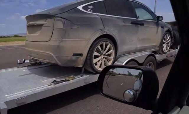 Tesla-Model-X-Off-Road